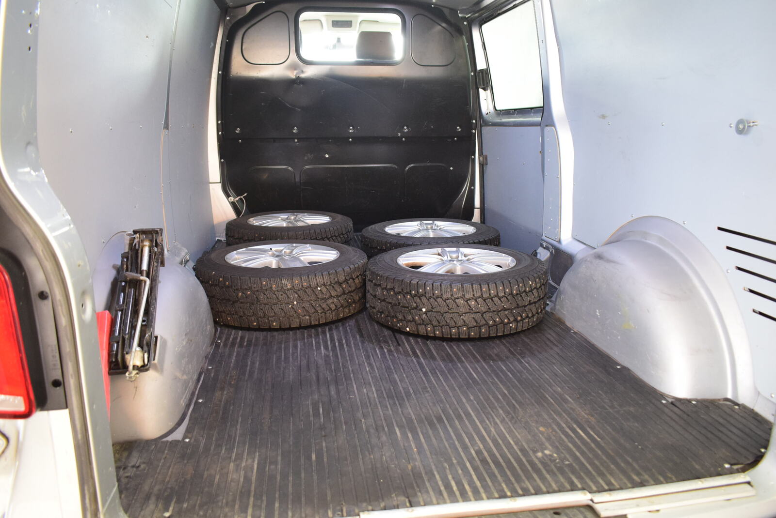 VOLKSWAGEN Transporter 6