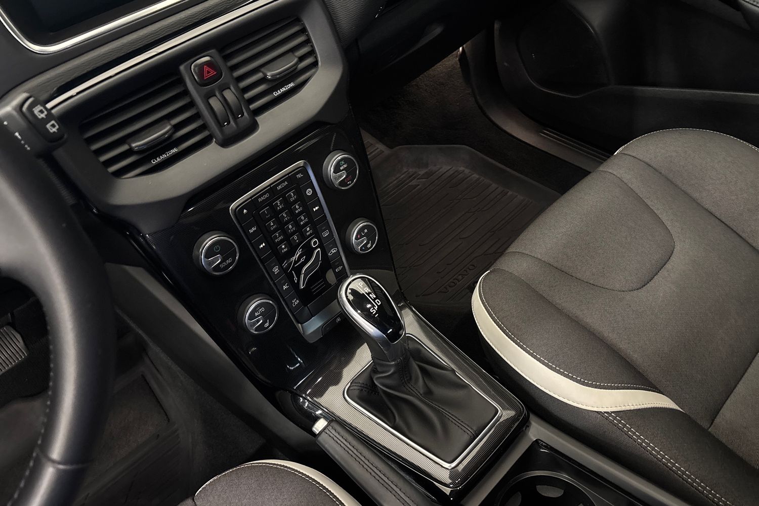 Volvo V40 2019