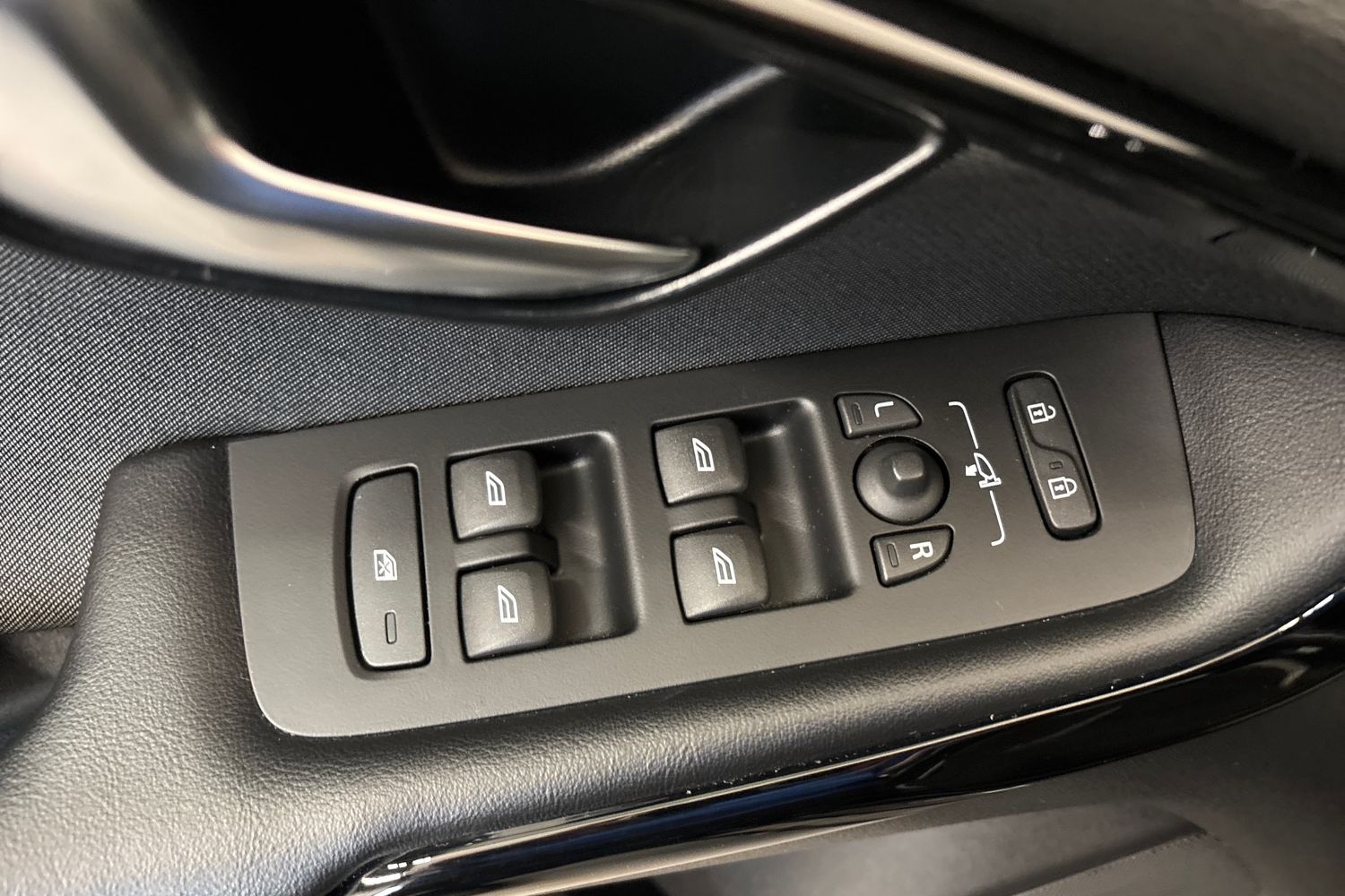 Volvo V40 2019