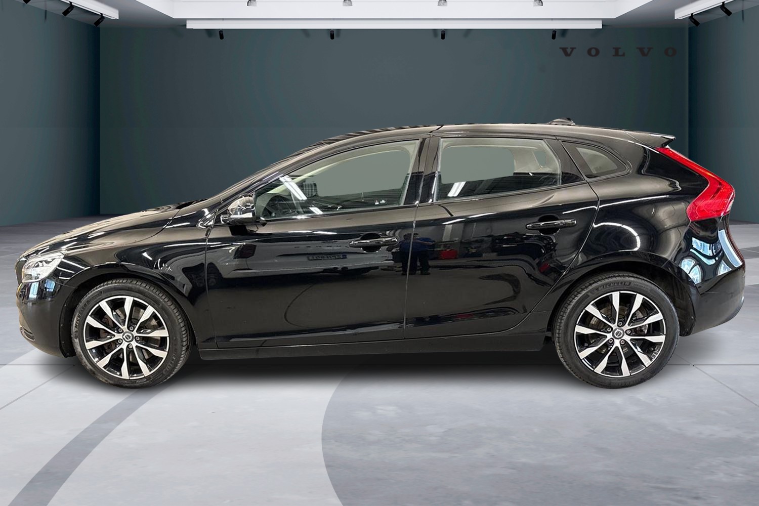 Volvo V40 2019