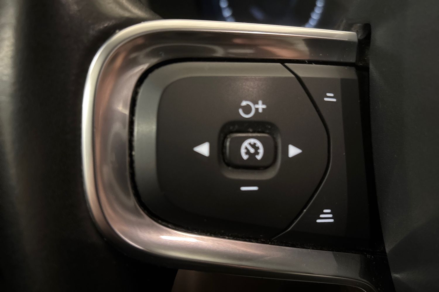 VOLVO XC40 2019