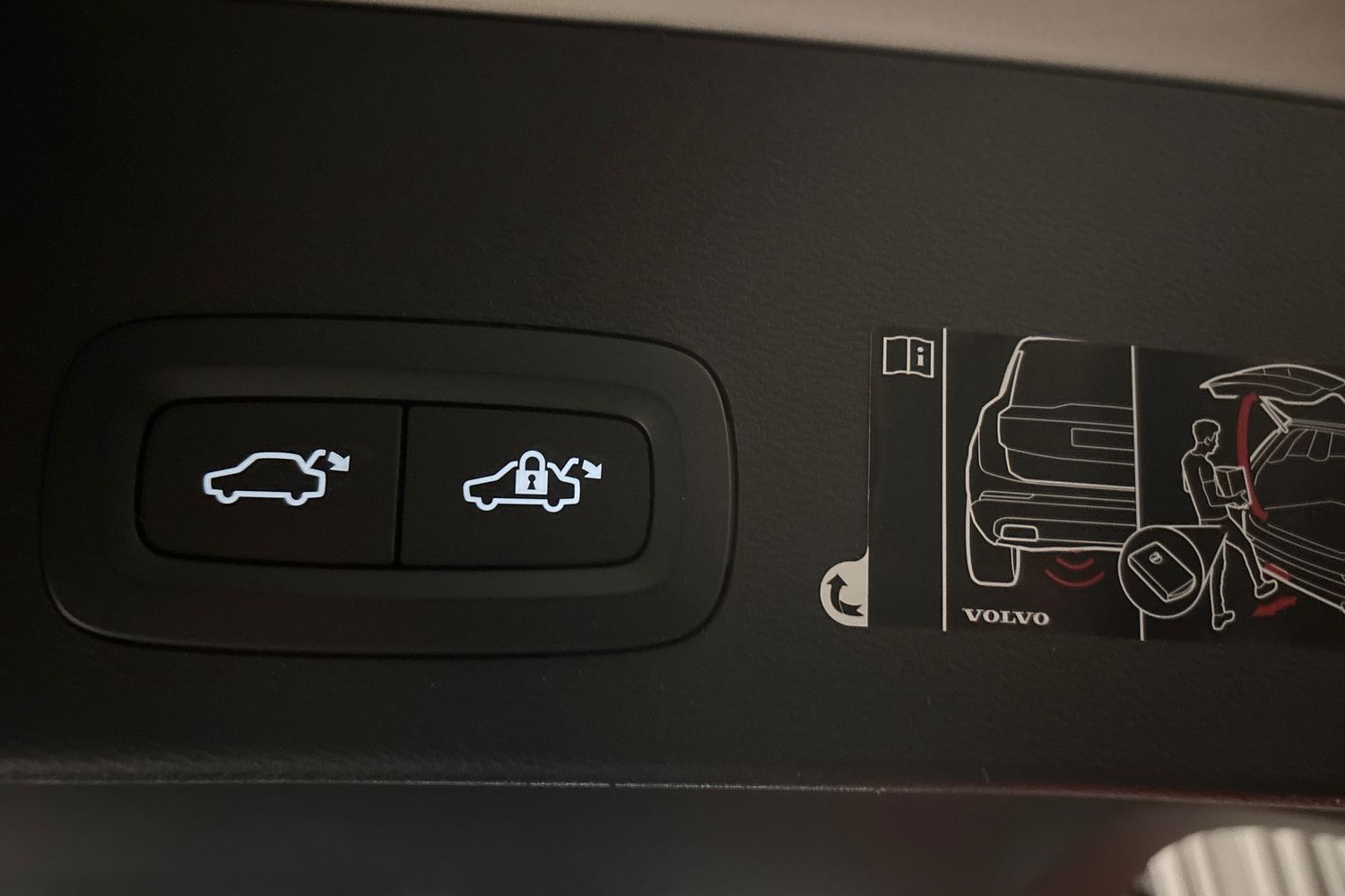 VOLVO XC40 2019