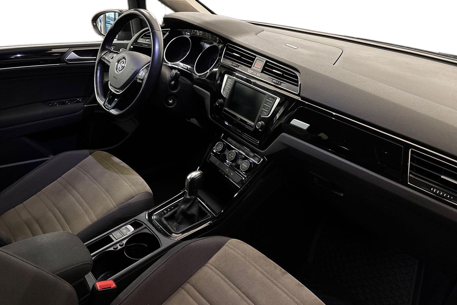 Volkswagen Touran 2016