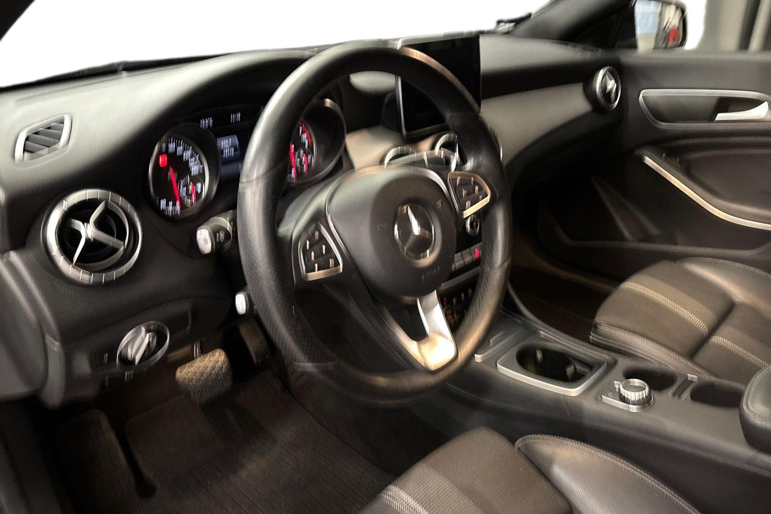 Mercedes-Benz CLA 2016