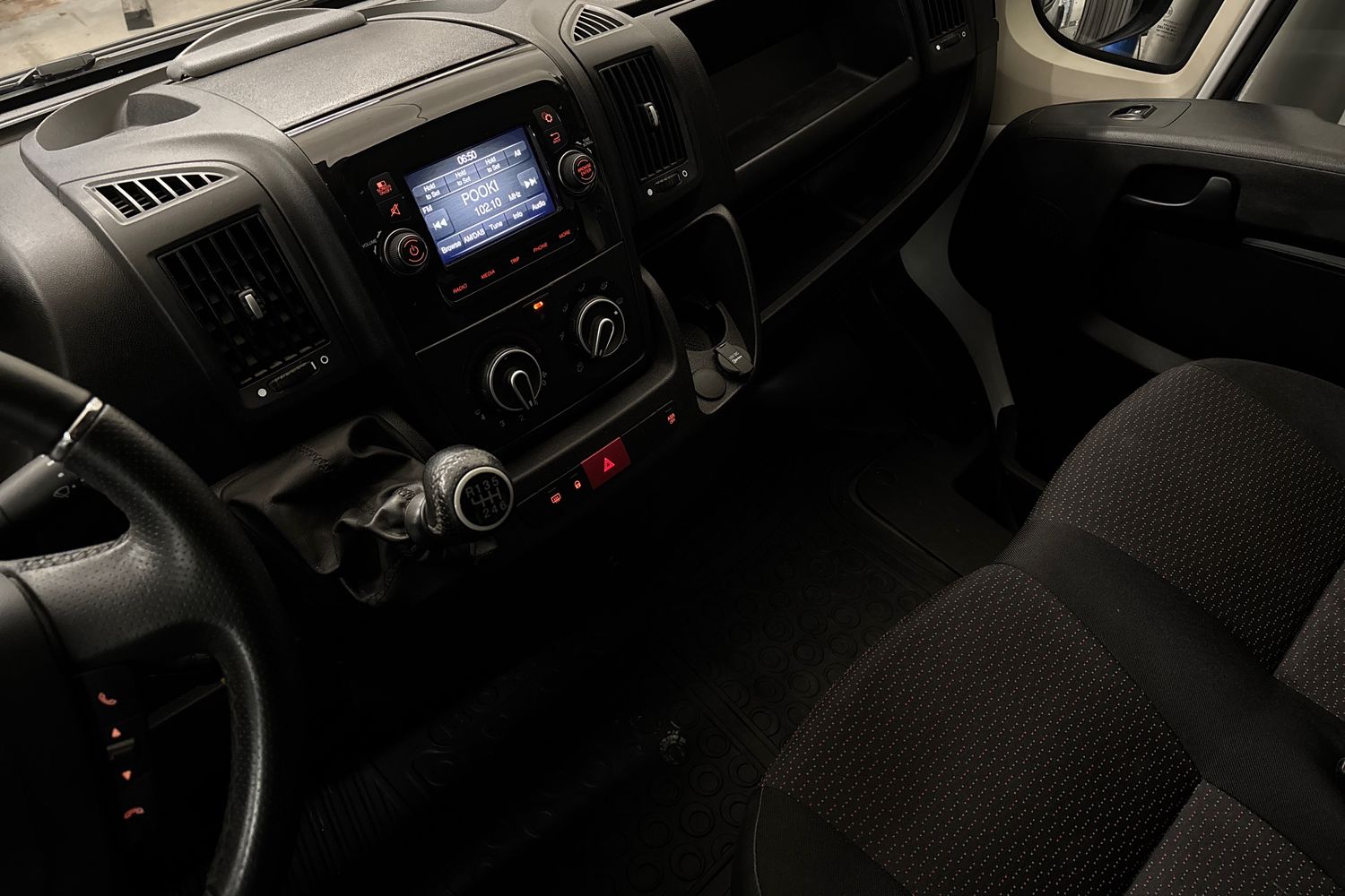 Peugeot Boxer 2021