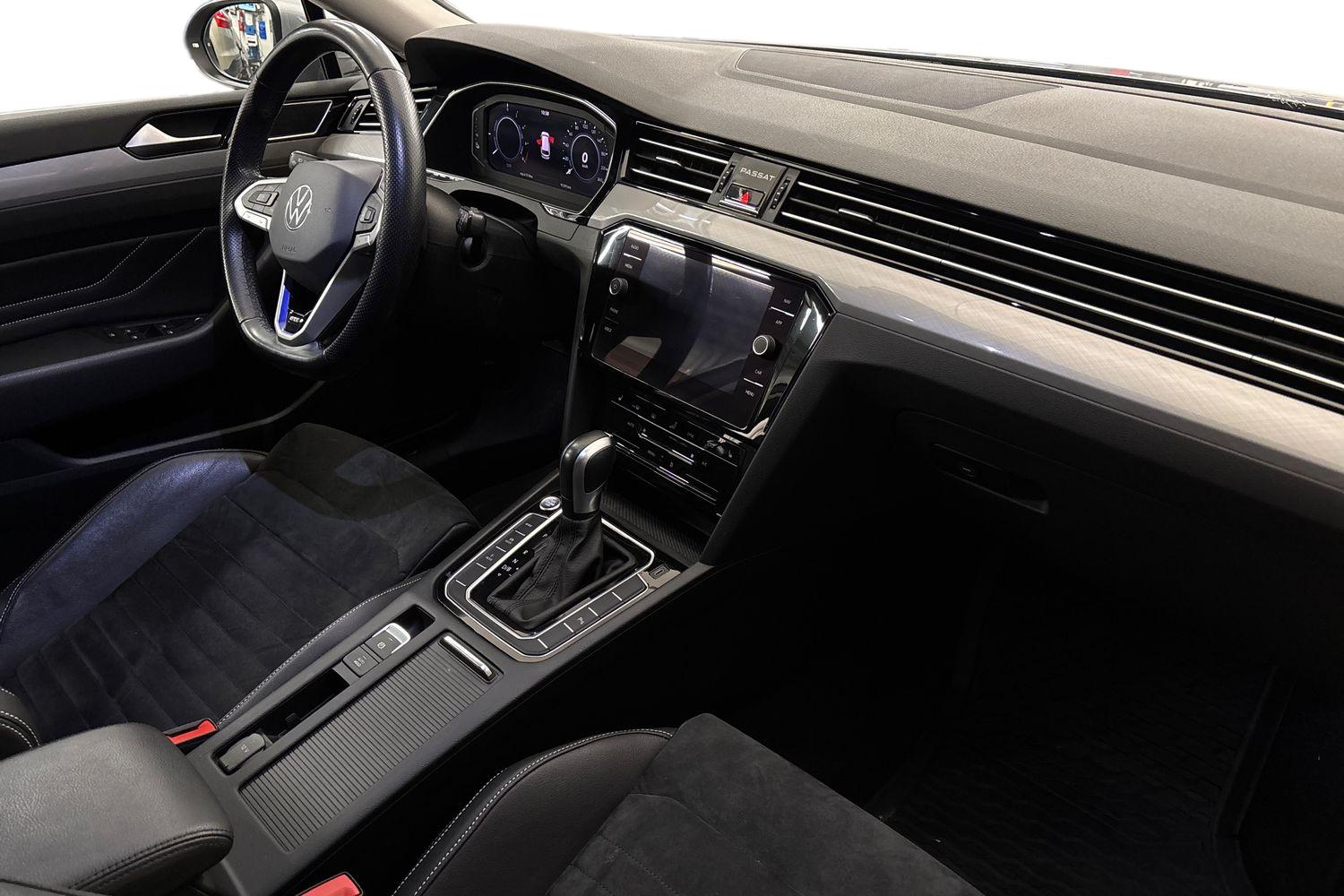 VOLKSWAGEN Passat 2021