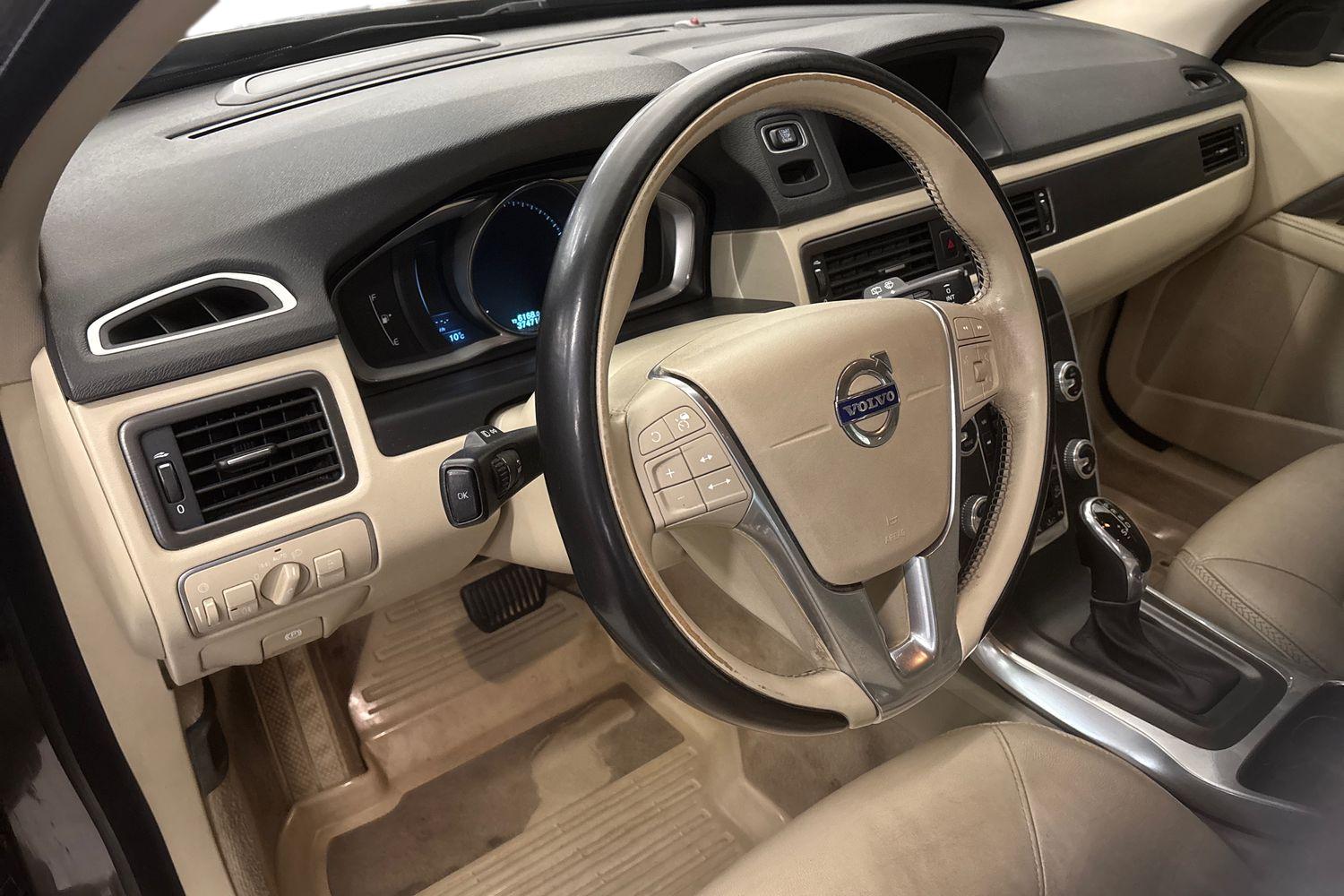 Volvo XC70 2015