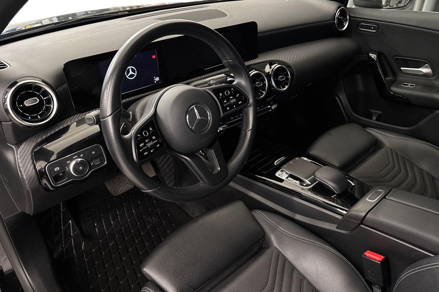 MERCEDES-BENZ A 2019