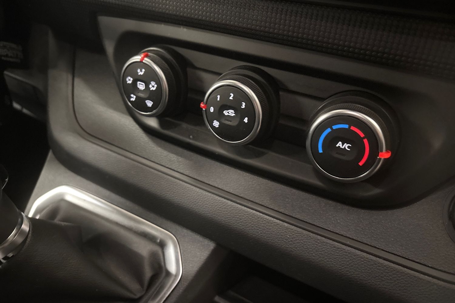 Nissan Primastar 2024