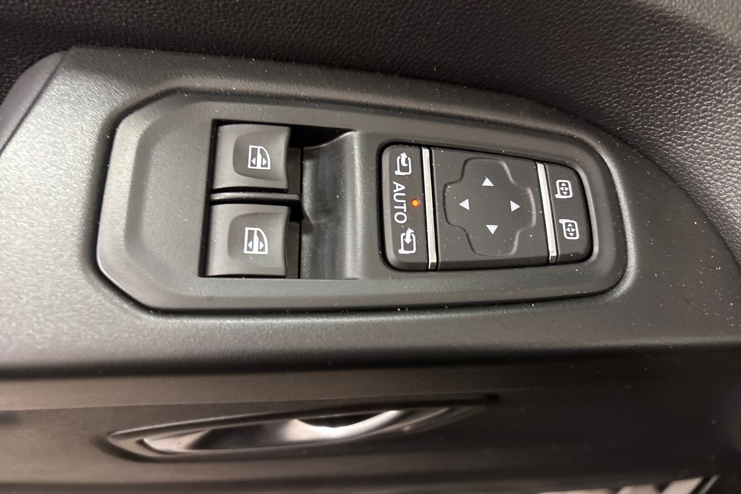 Nissan Primastar 2024