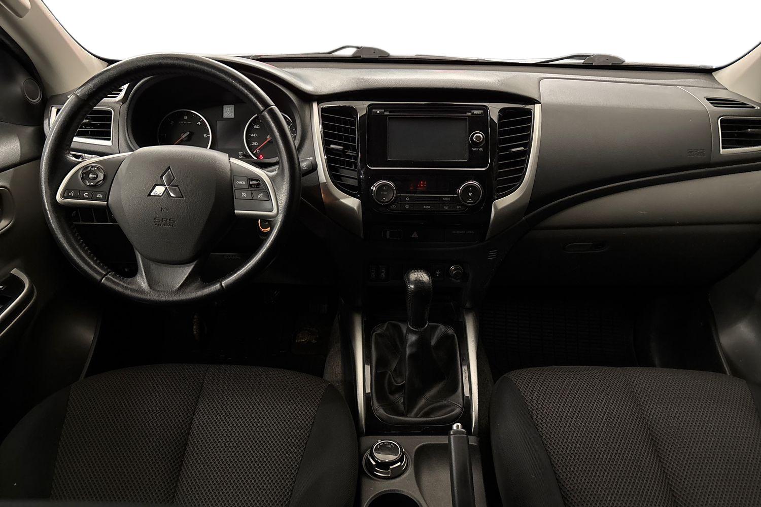 Mitsubishi L200 2016