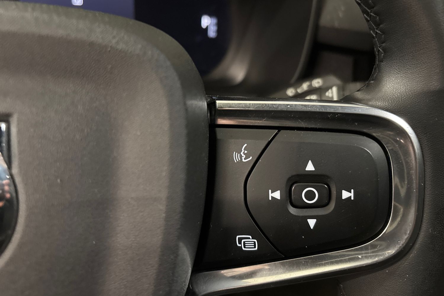 Volvo XC40 2023