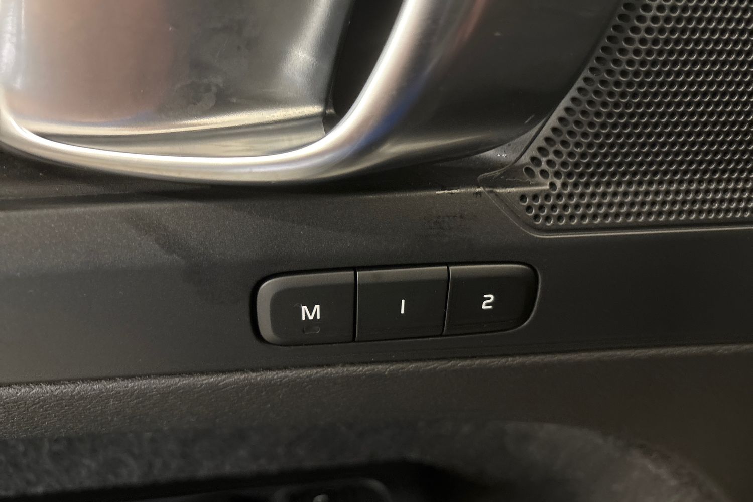 VOLVO XC40 2023