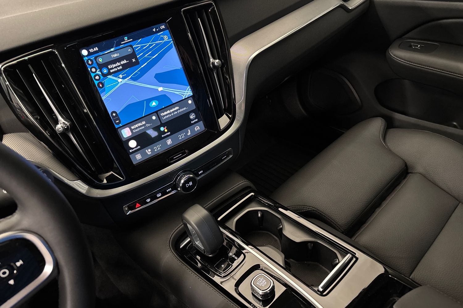 Volvo V60 2024