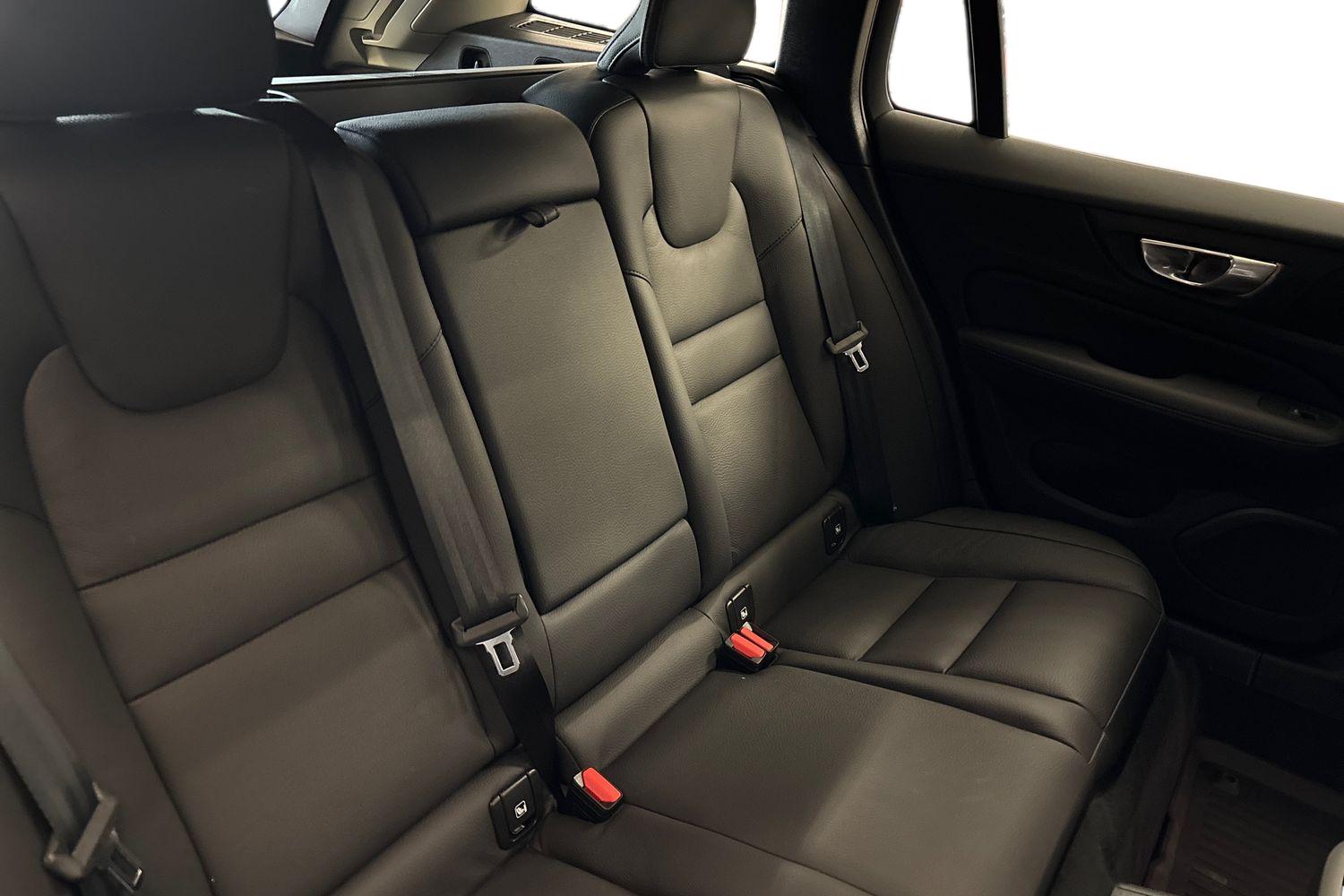 Volvo V60 2024