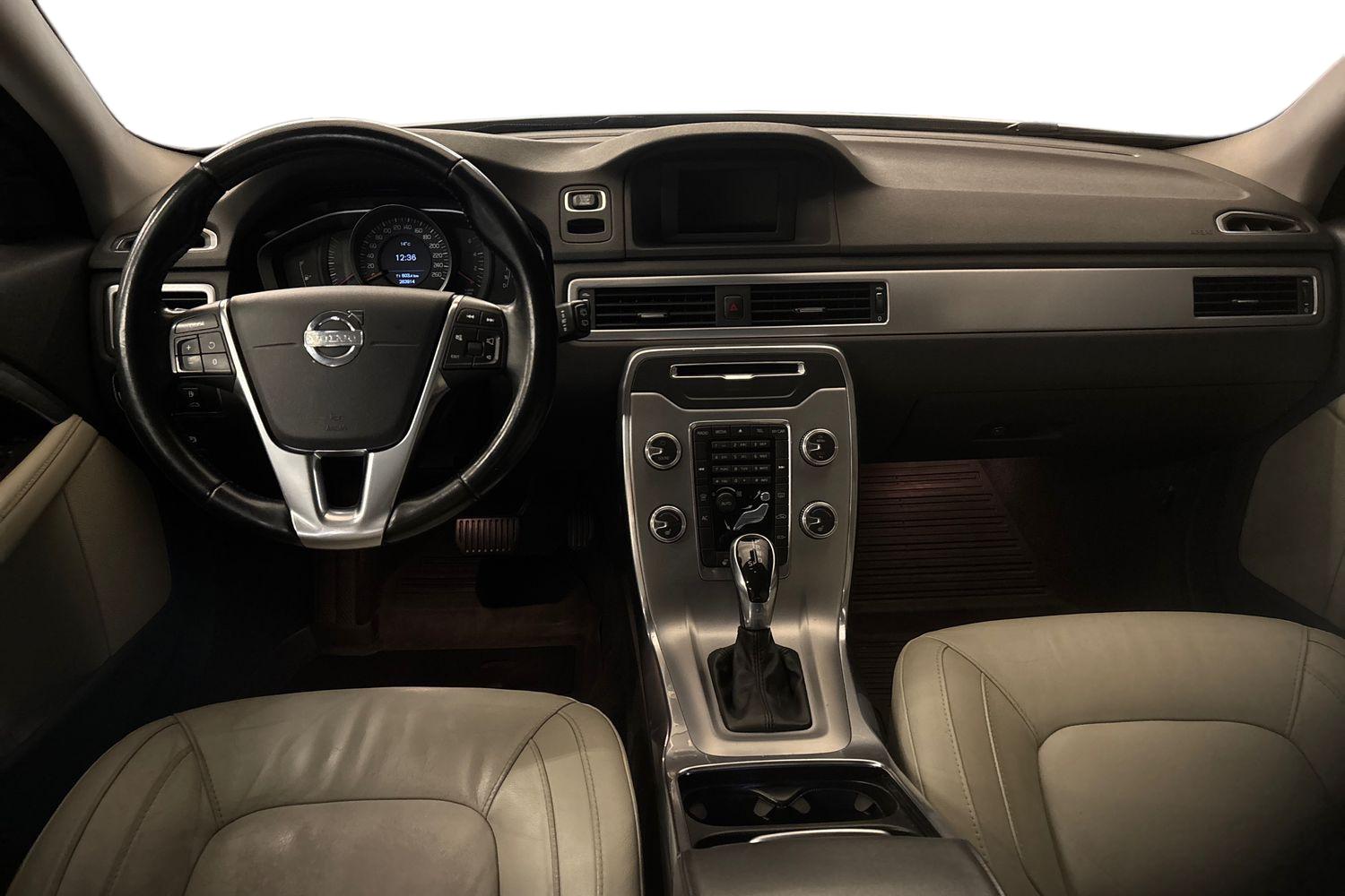 Volvo V70 2015