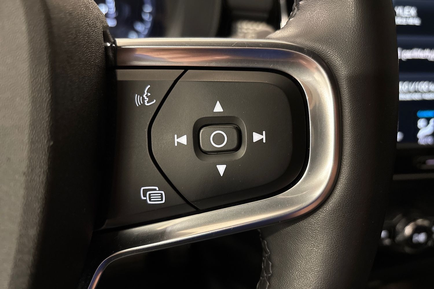 Volvo XC40 2021