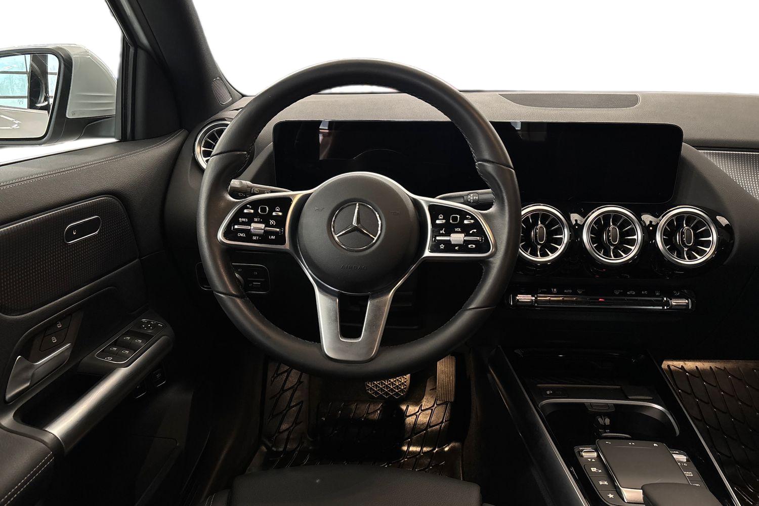 Mercedes-Benz GLA 2023
