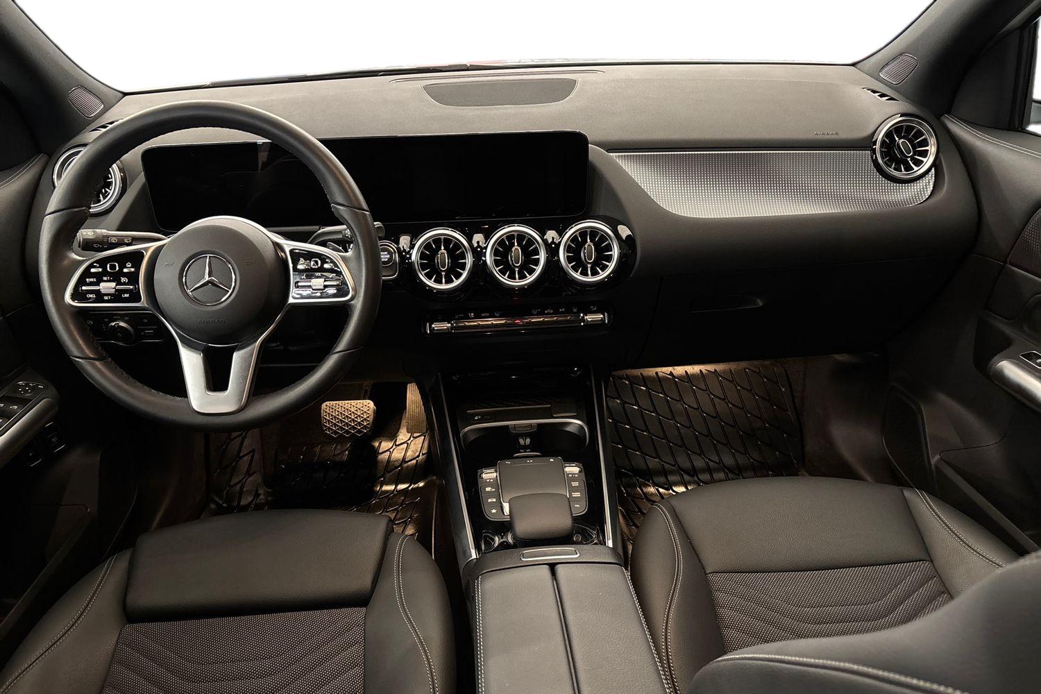 Mercedes-Benz GLA 2023