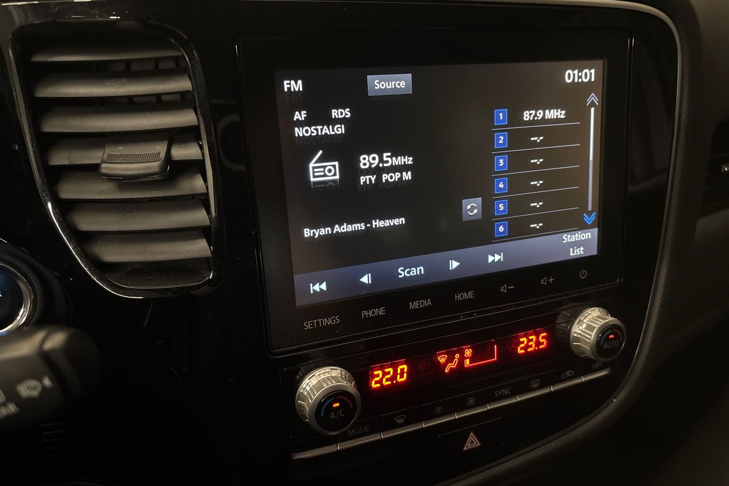 Mitsubishi Outlander PHEV 2019
