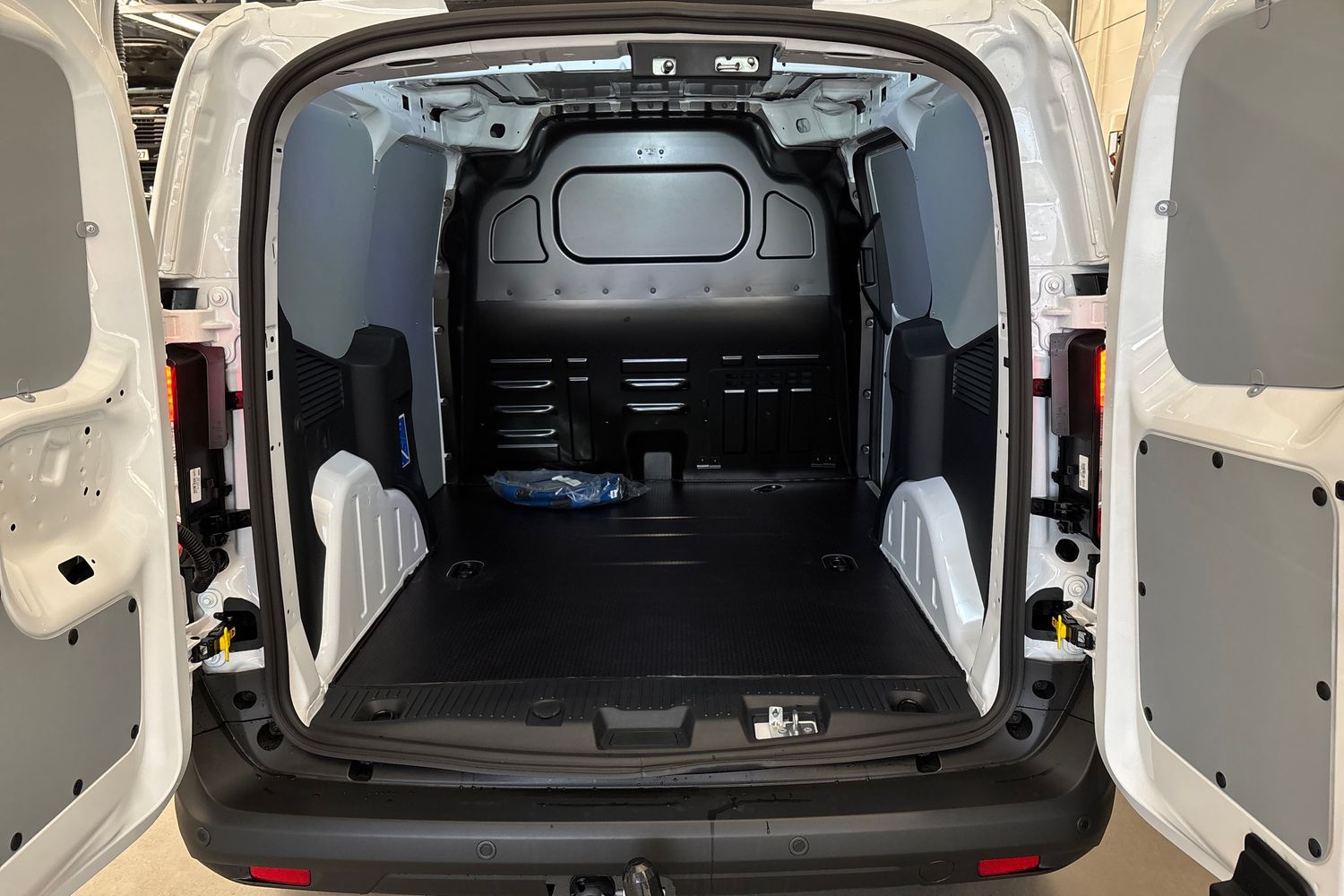 Ford Transit Courier 2025