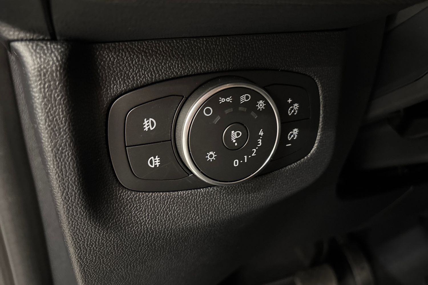 Ford Tourneo Courier 2025