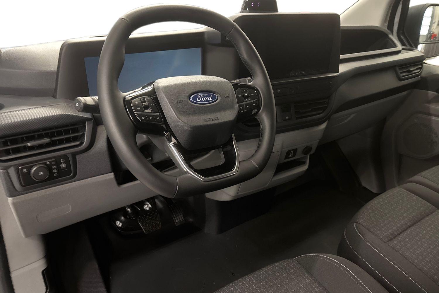Ford Transit Custom 9