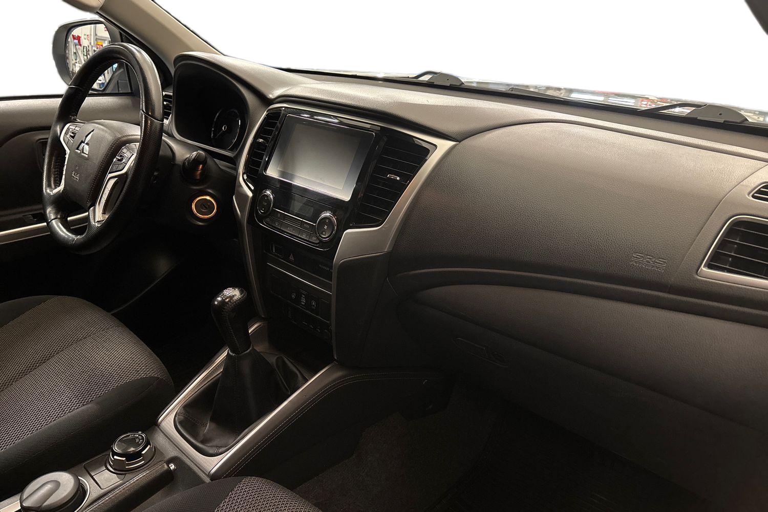 Mitsubishi L200 2021