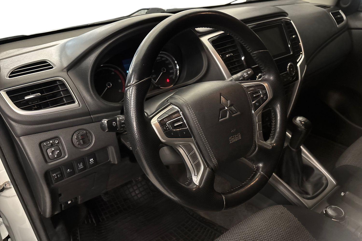 Mitsubishi L200 2021