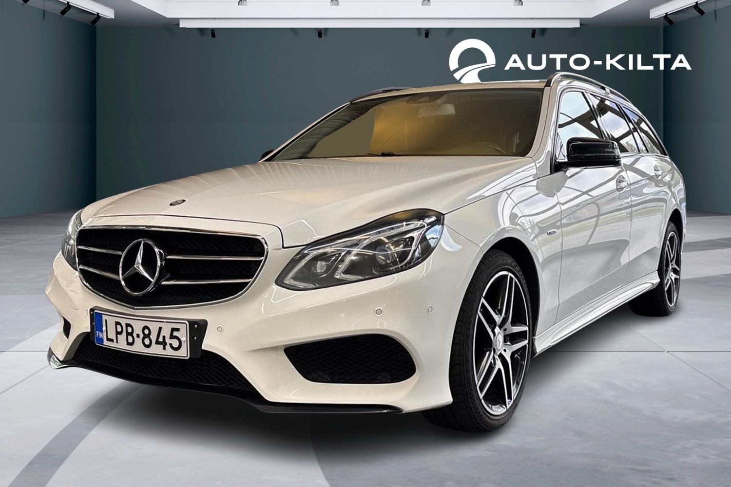 MERCEDES-BENZ E 2015