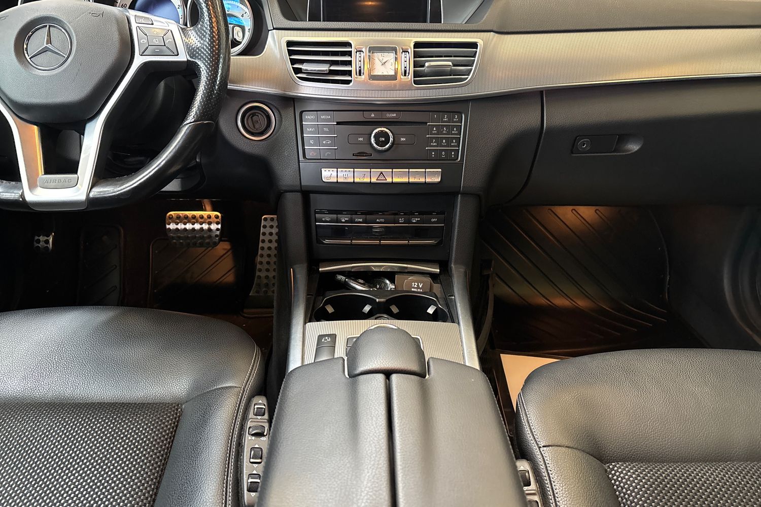 MERCEDES-BENZ E 2015