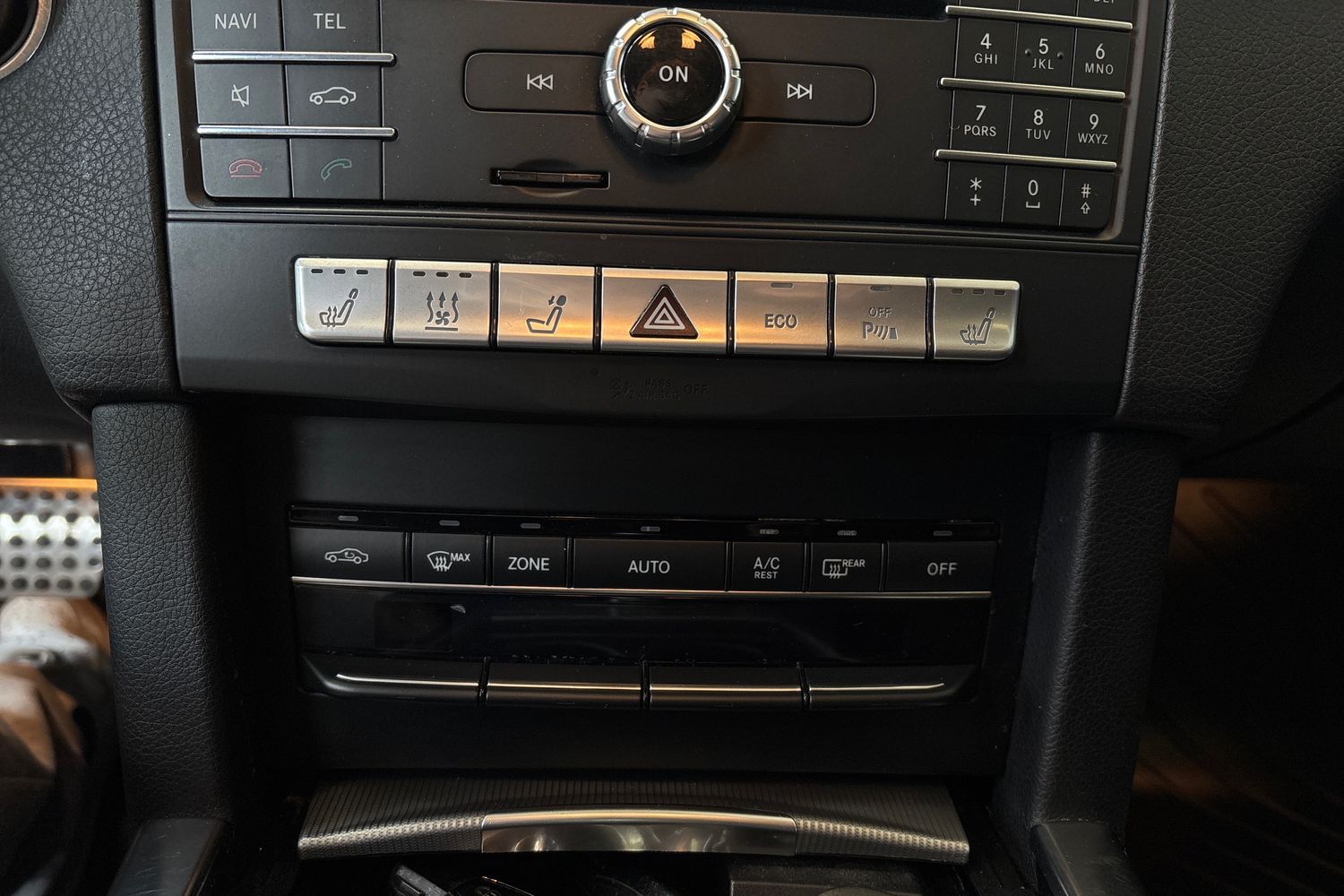 MERCEDES-BENZ E 2015