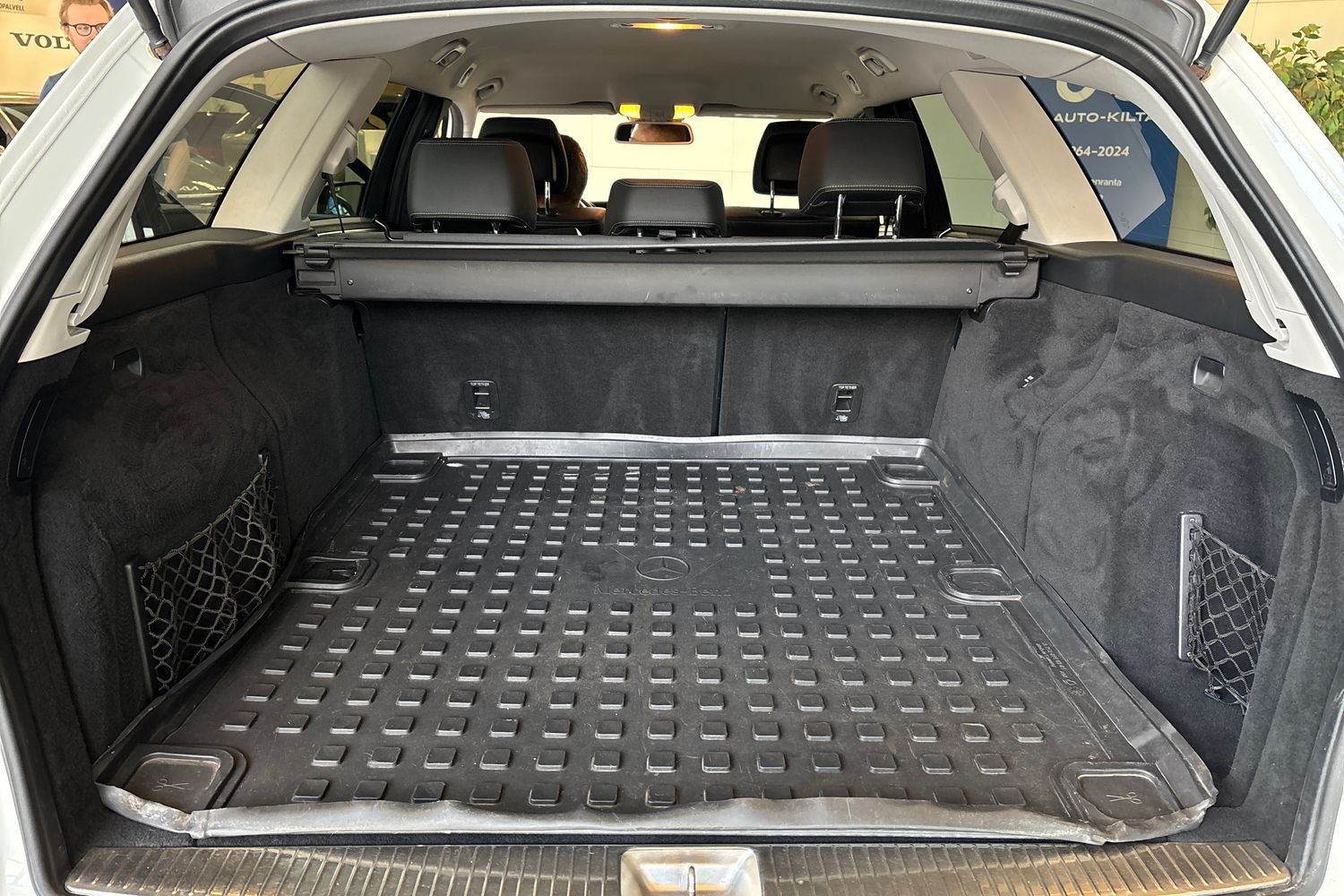 MERCEDES-BENZ E 2015