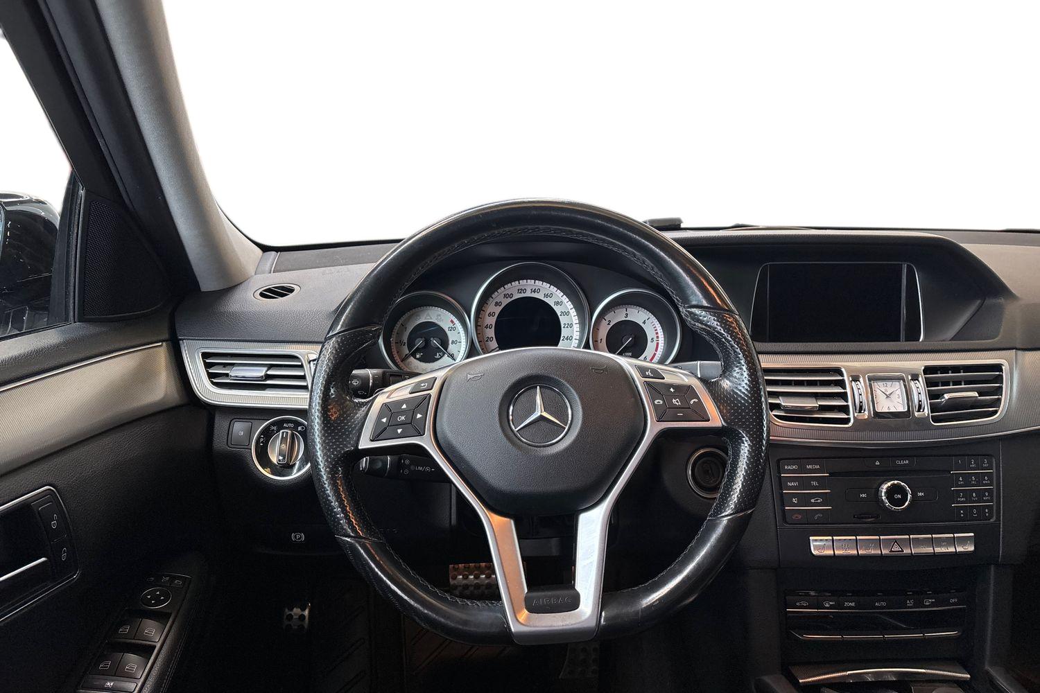 MERCEDES-BENZ E 2015