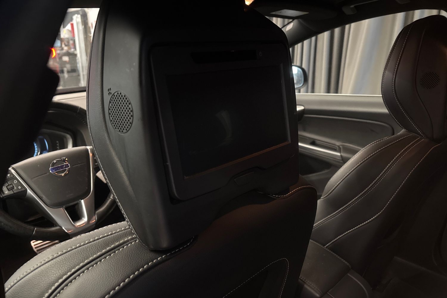 VOLVO V60 2016