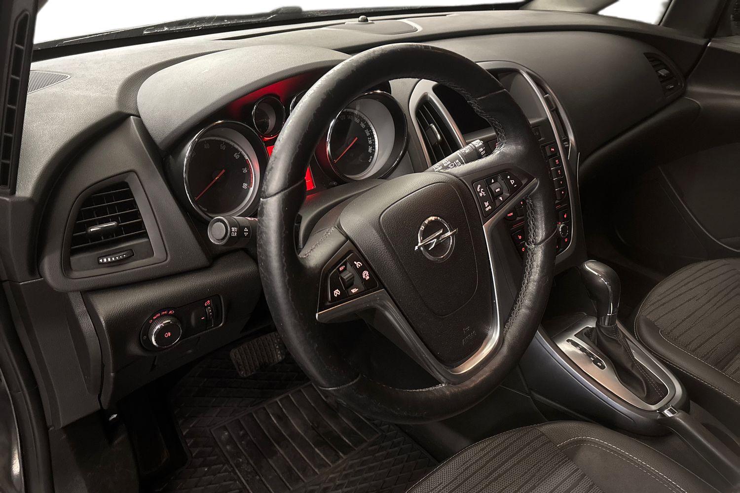 Opel Astra 2016