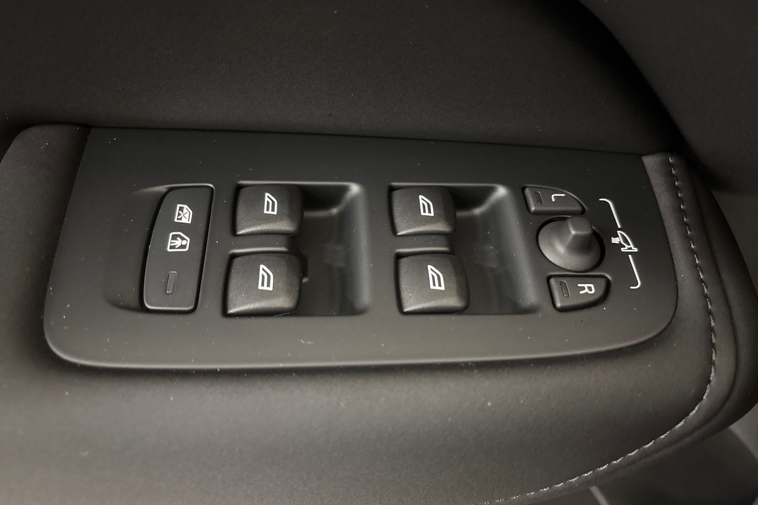 Volvo XC60 2027