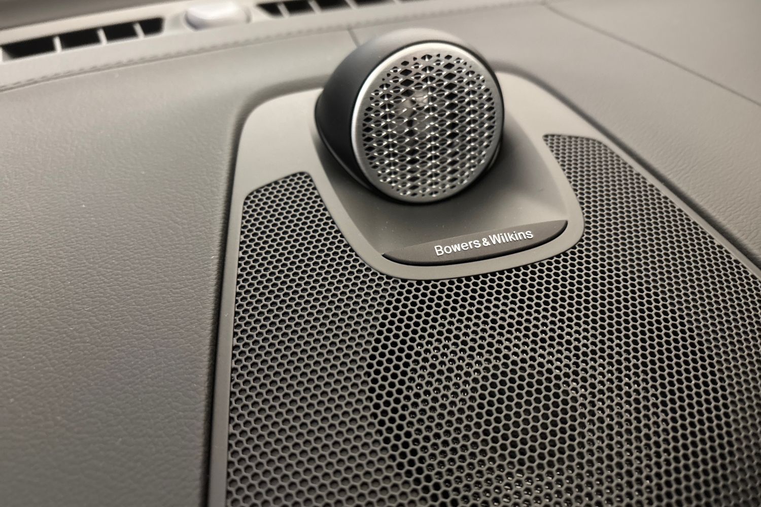 Volvo XC60 2027