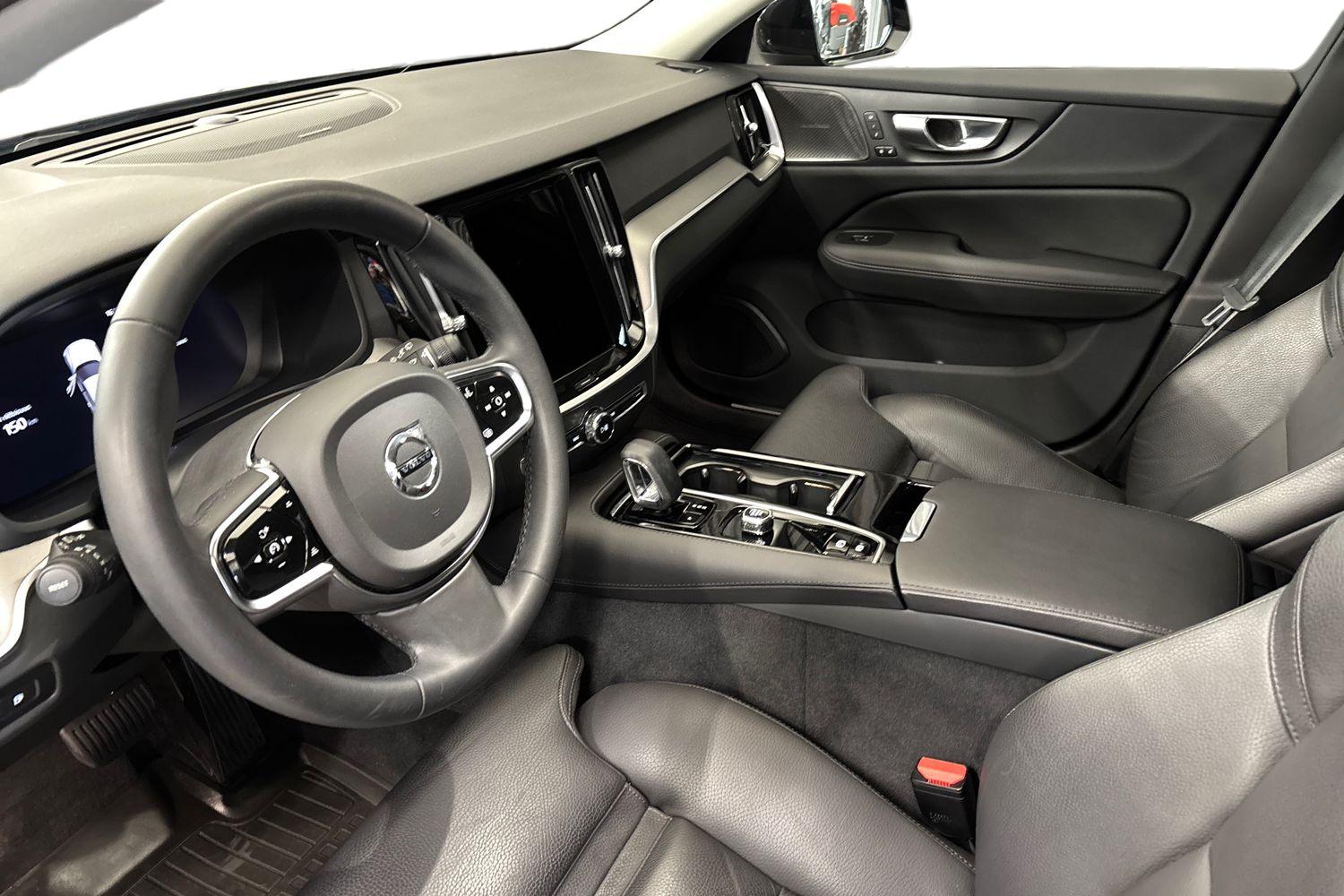 Volvo V60 2024