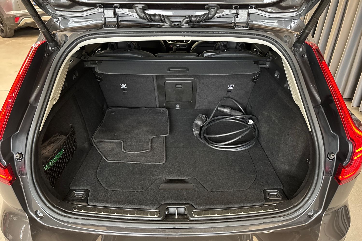 Volvo V60 2024