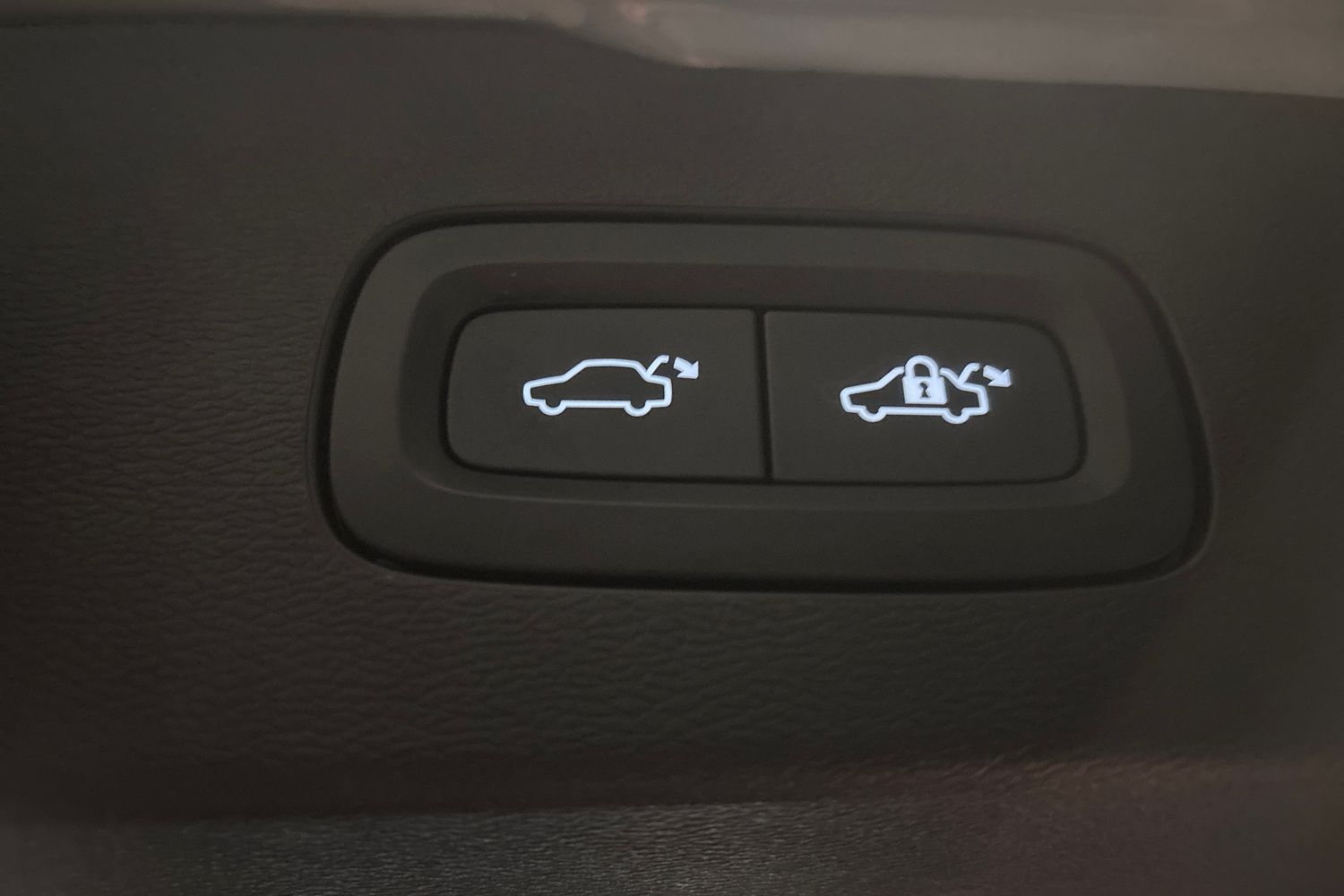 Volvo V60 2024