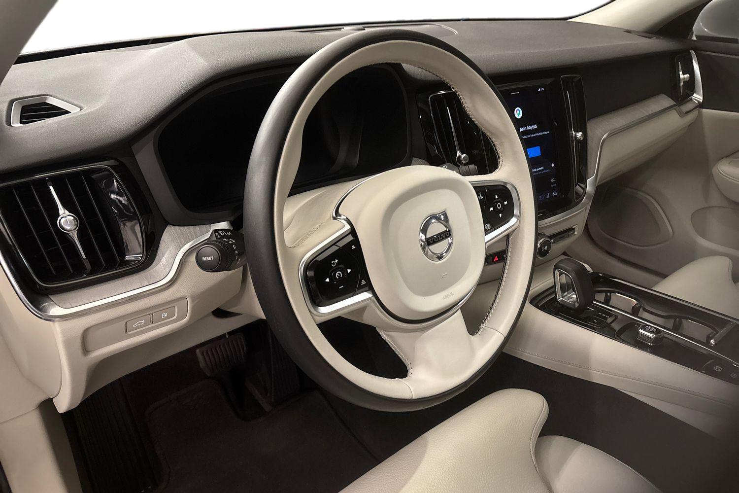 Volvo V60 2024