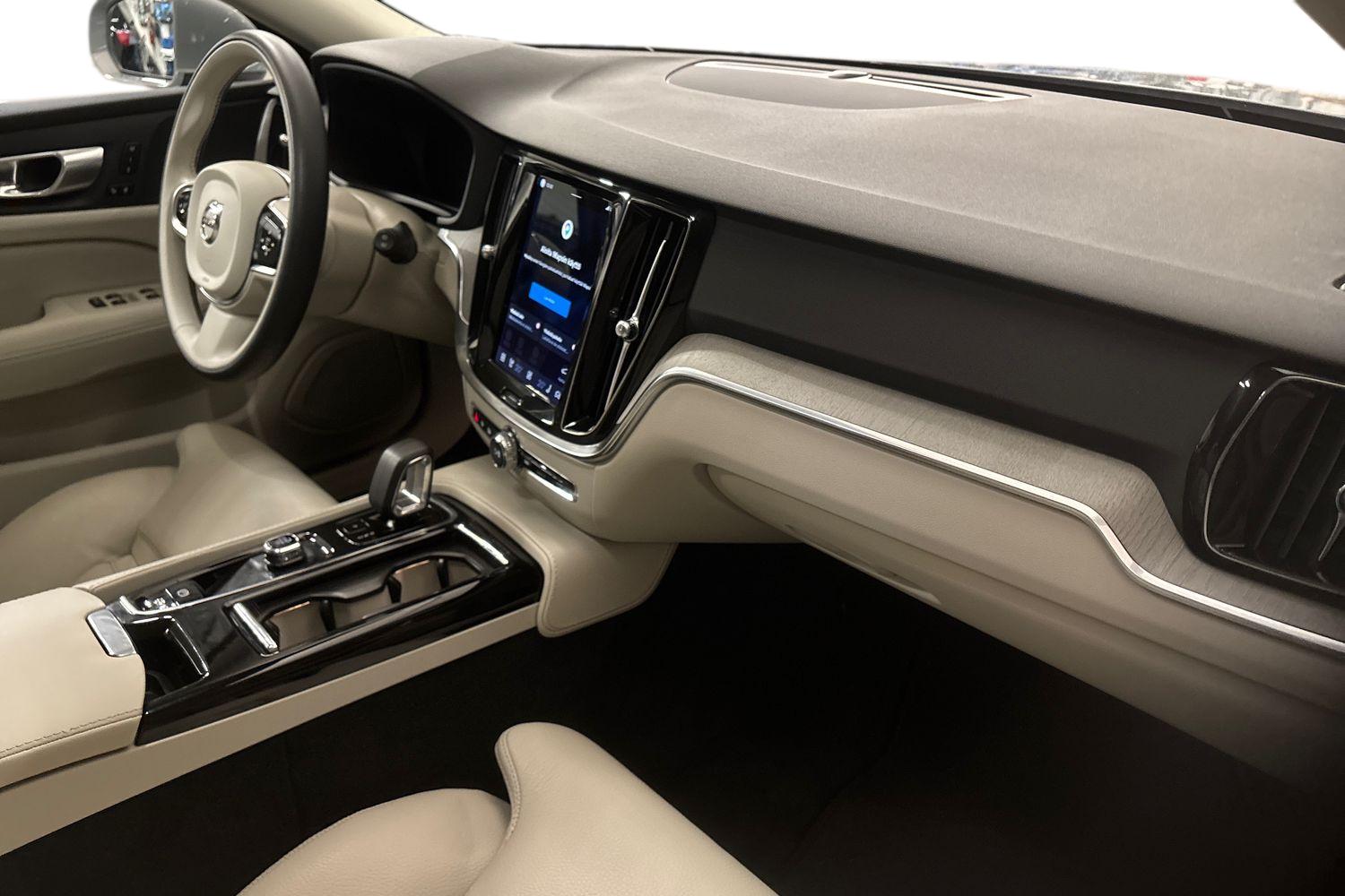 Volvo V60 2024