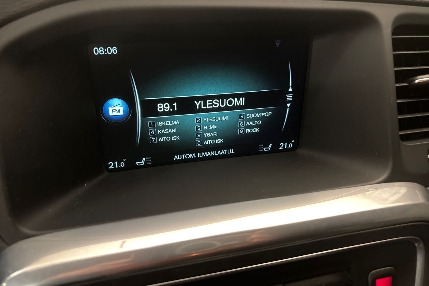 Volvo V60 Cross Country 2015