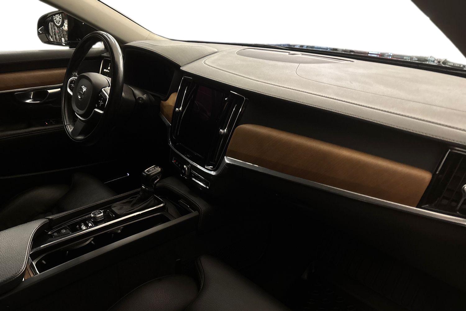 VOLVO V90 2019