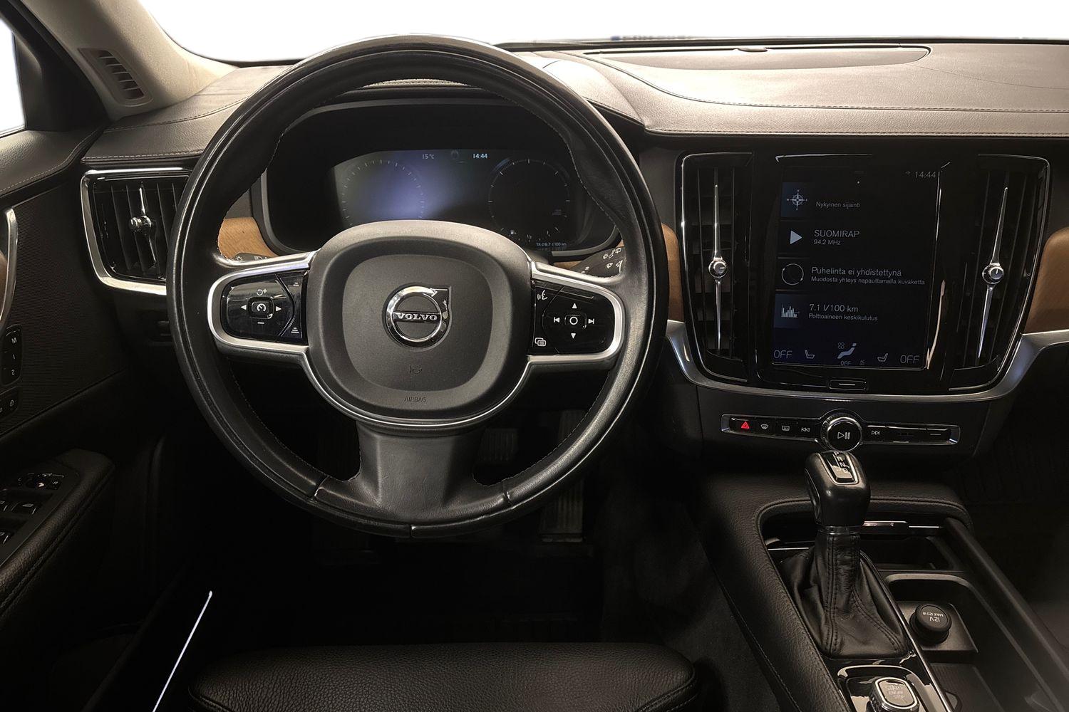 VOLVO V90 2019