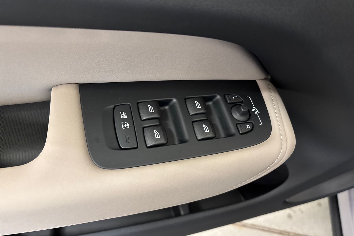 Volvo XC60 2027