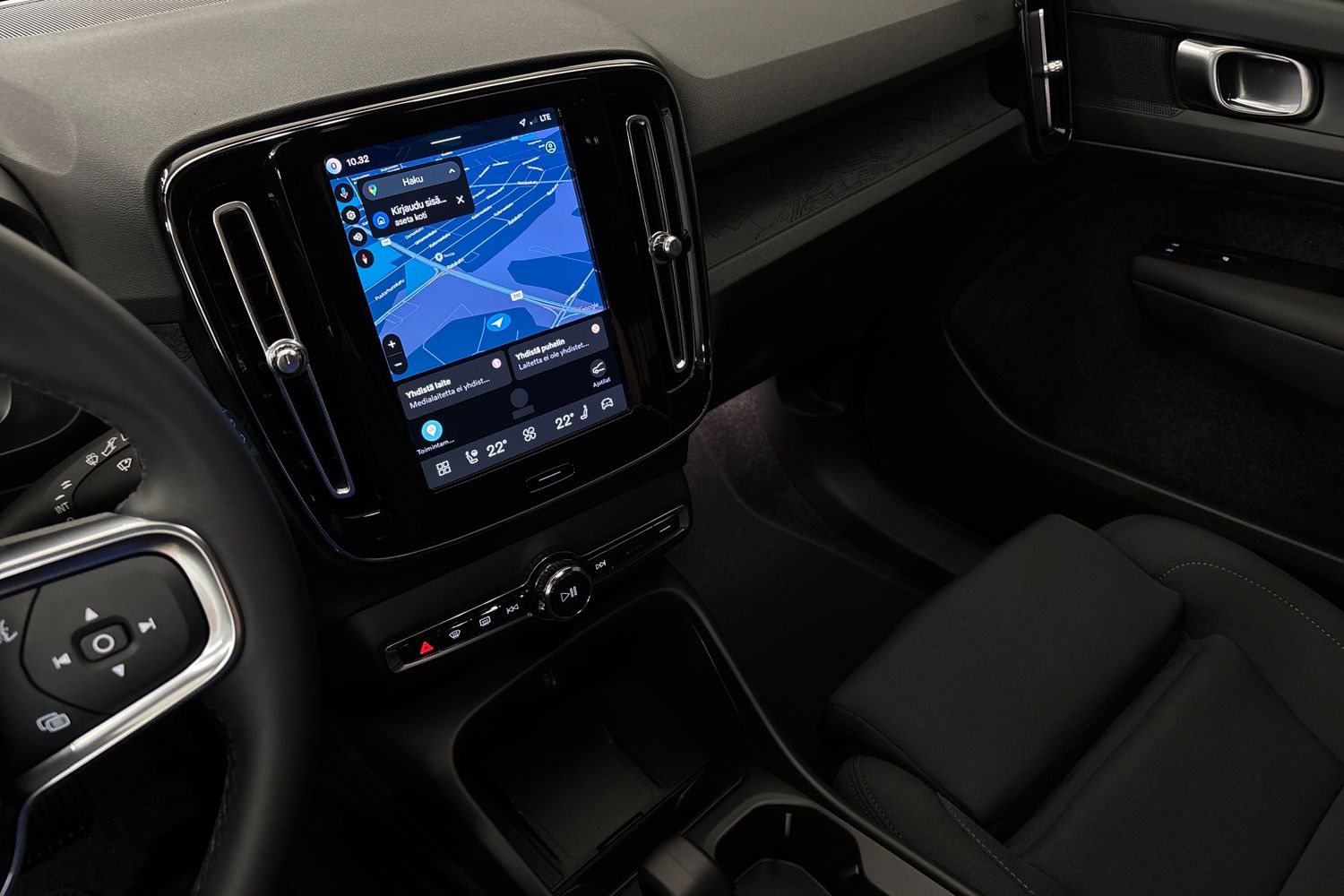 Volvo EX40 2027