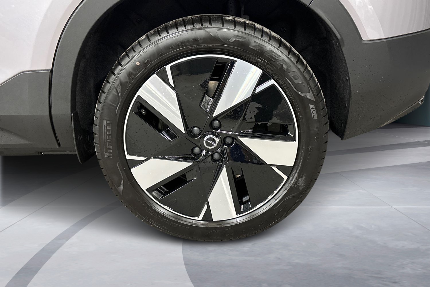 Volvo EX40 2027