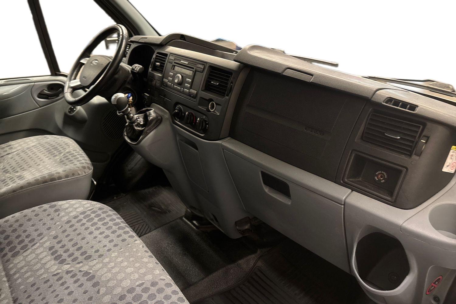 Ford Transit 2011